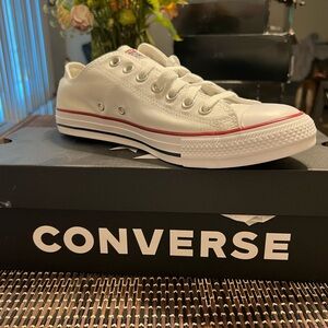 NWT-Converse white Chuck Taylor Low Tops Wide width